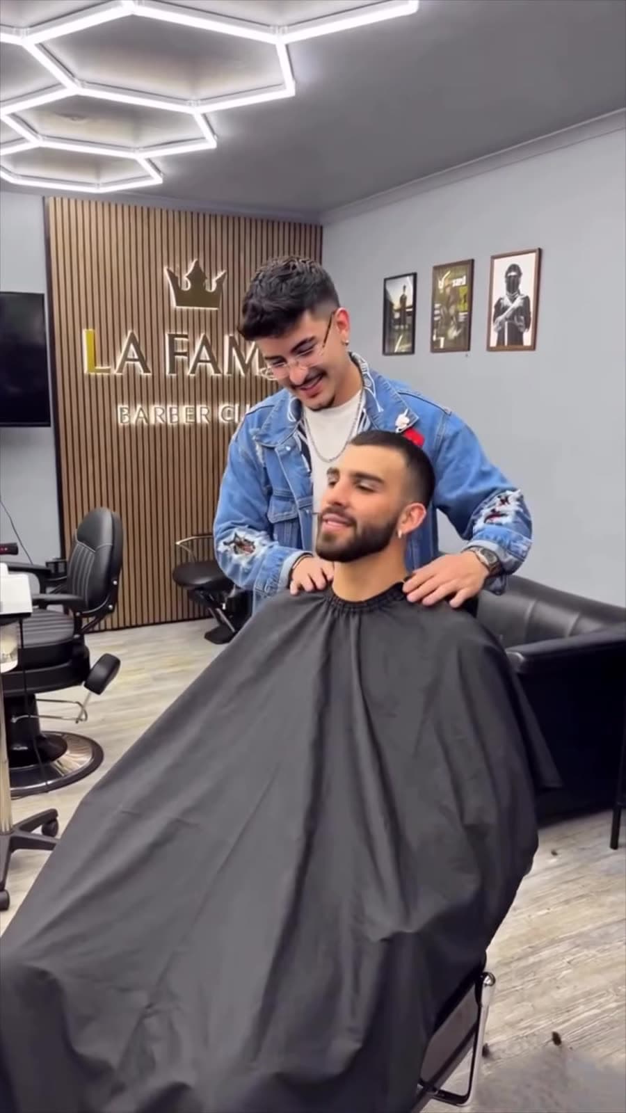 La Fama Barber